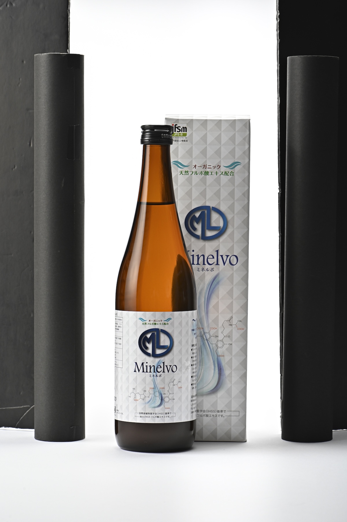 ボトルと箱の切り抜き撮影